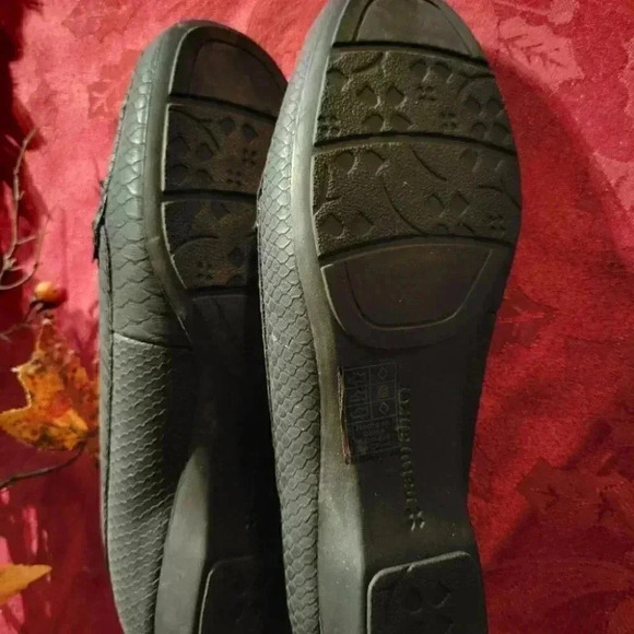 Naturalizer N5 Comfort Flat Slip On  Loafer Shoe US 7 1/2 new - Picture 6 of 8